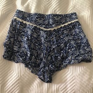 CREME SHORTS | SUMMER SALE